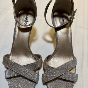 Coach And Four Gold Glitter Heels Size 9.5 Ankle Strap Sparkle Sandals